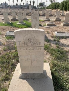 BAGHDAD (NORTH GATE) WAR CEMETERY - UNWIN, GILBERT VERNON